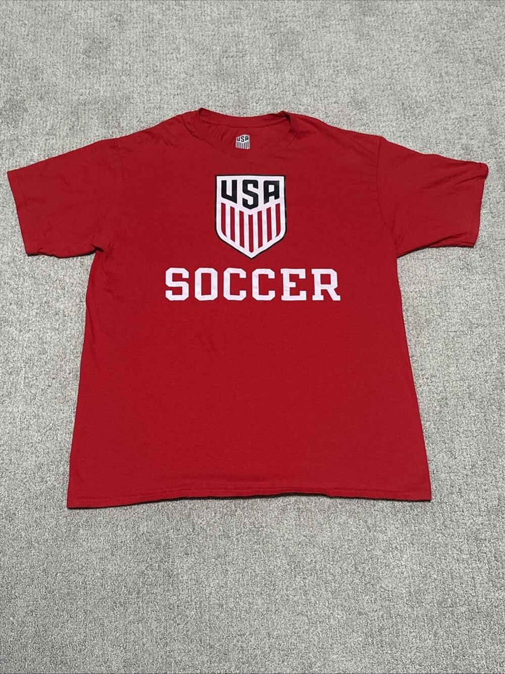 U.S. Soccer Federation crest Tee Shirt Size Large NWOT